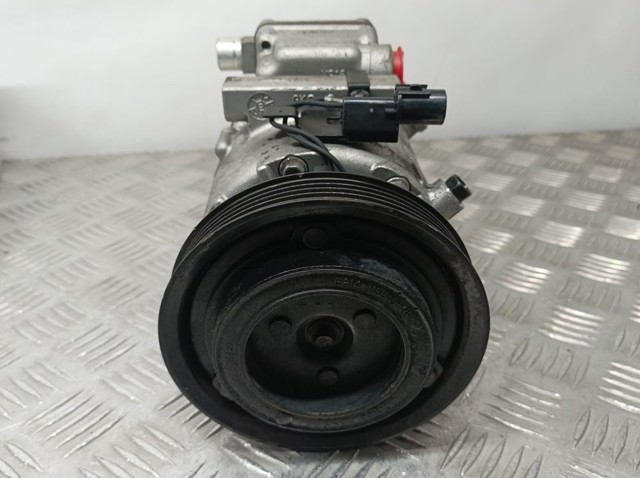 Sprężarka klimatyzacji F500AN8CA03 HYUNDAI