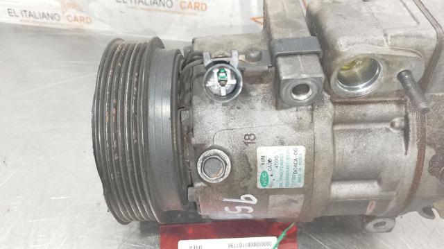 Sprężarka klimatyzacji F500DC4CA05 HYUNDAI
