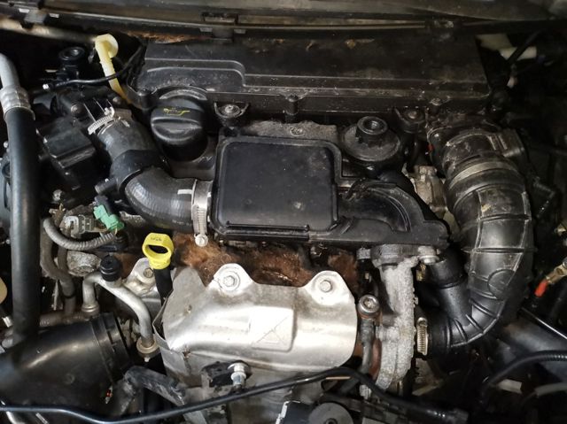 Silnik w komplecie F6JA FORD