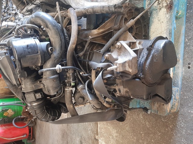 Silnik w komplecie F6JB FORD