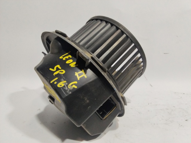 Silniczek wentylatora nagrzewnicy (ogrzewacza wnętrza) F983228M VAG