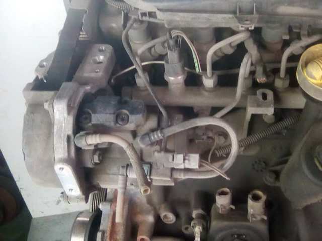 Silnik w komplecie F9Q732 RENAULT