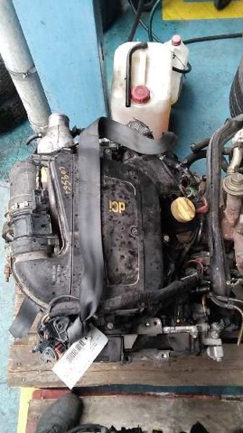 Silnik w komplecie F9Q732 RENAULT