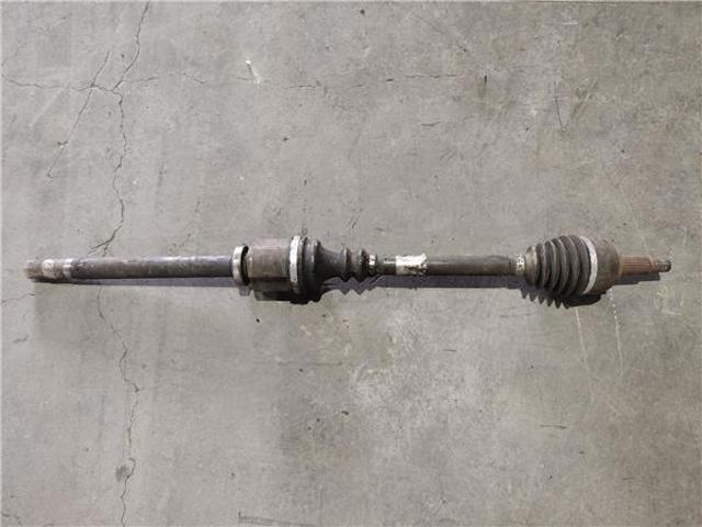 Głowica cylindrów F9QB8 RENAULT