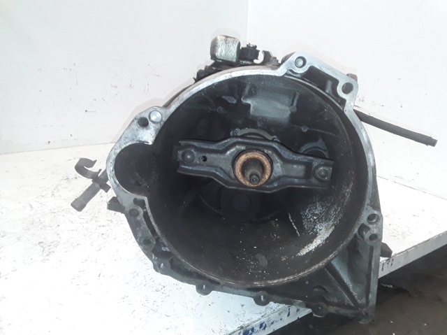 Mechaniczna skrzynia biegów w komplecie FEA VAG