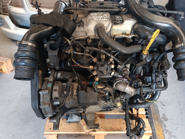 Silnik w komplecie FFDA FORD