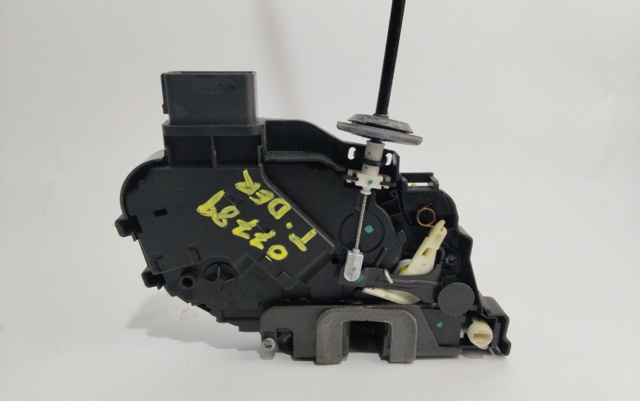 Zamek drzwi tylnych prawych FQM500360 LAND ROVER