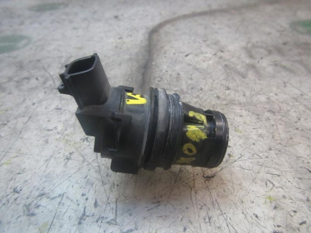 Pompka spryskiwacza szyby przedniej Mazda 6 GG