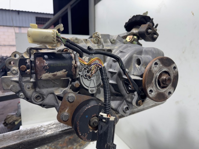 Mechaniczna skrzynia biegów w komplecie SsangYong Rexton 1 RJN