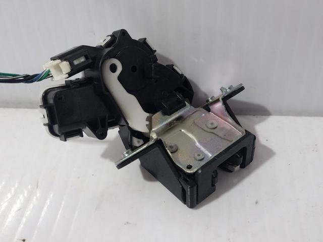 Zamek klapy bagażnika (3/5 drzwi tylnych) G33M62310A MAZDA