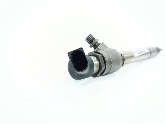 Wtryskiwacz paliwa G4D39K546AA LAND ROVER