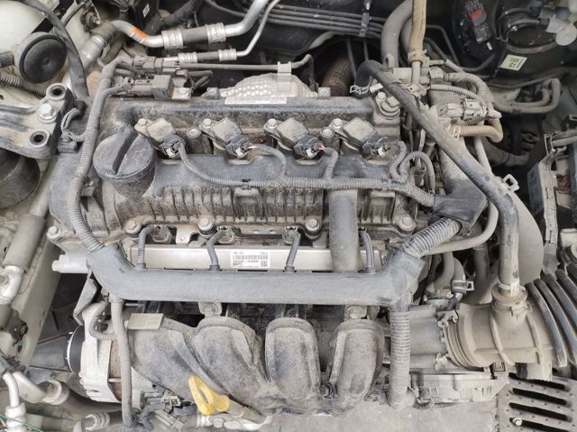 Silnik w komplecie G4LA HYUNDAI