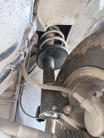 Amortyzator przedni G7203 RENAULT