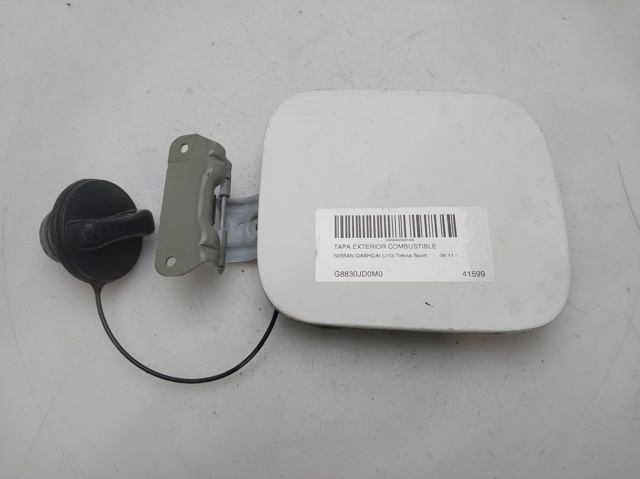 Klapka wlewu paliwa G8830JD0M0 NISSAN