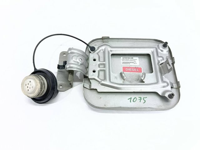Klapka wlewu paliwa G8830JD0M0 NISSAN