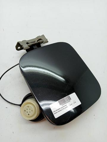 Klapka wlewu paliwa G8830JD0M0 NISSAN