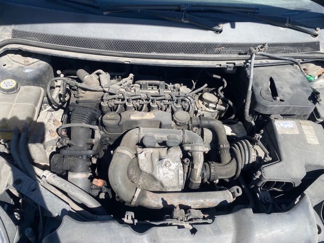 Silnik w komplecie G8DA FORD