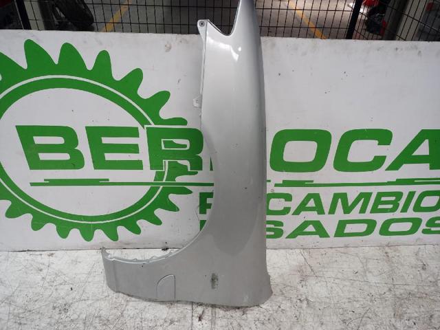 Błotnik przedni lewy Mazda 626 5 GW