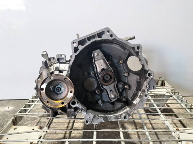 Mechaniczna skrzynia biegów w komplecie GGV VAG