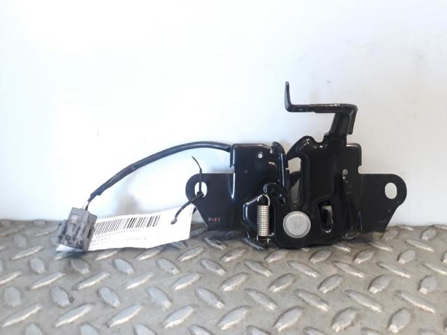 Zamek maski GHP956620 MAZDA