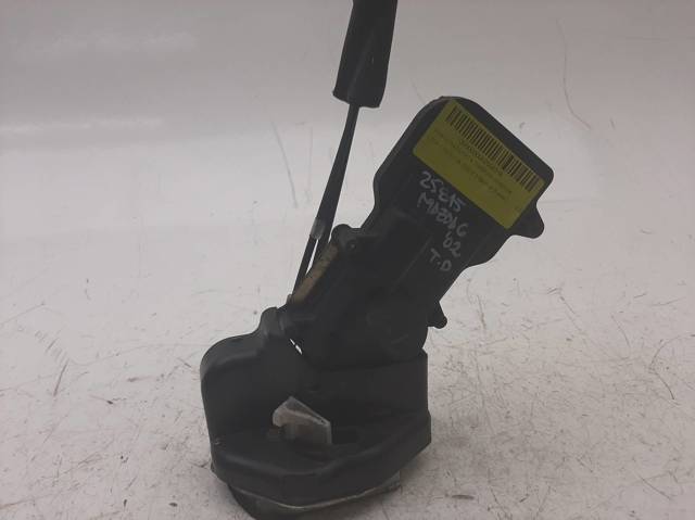 Silniczek wycieraczki szyby przedniej GJ6A MAZDA