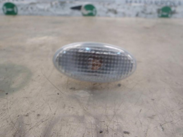 Powtarzacz kierunkowskazu na błotniku GJ6A51120B MAZDA