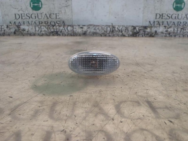 Powtarzacz kierunkowskazu na błotniku GJ6A51120D MAZDA