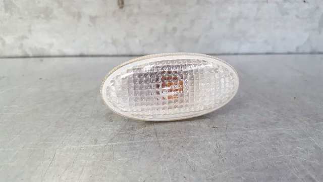 Powtarzacz kierunkowskazu na błotniku GJ6A51120E MAZDA