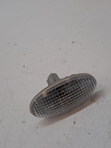 Powtarzacz kierunkowskazu na błotniku GJ6A51120E MAZDA