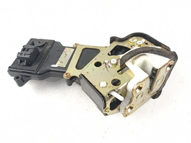 Zamek drzwi tylnych prawych GJ6A72310G MAZDA