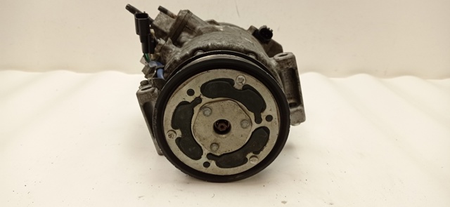 Sprężarka klimatyzacji GK2119D629BE FORD