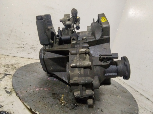 Mechaniczna skrzynia biegów w komplecie GKR VAG