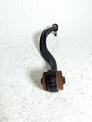 Wahacz zawieszenia przedniego dolny prawy GR1A34J00 MAZDA