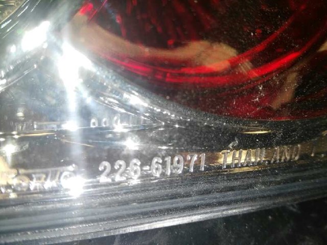 Lampa zespolona tylna lewa zewnętrzna GR1A51160A MAZDA