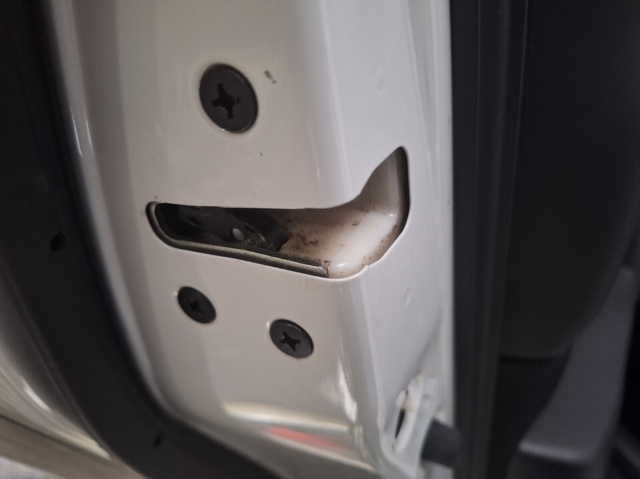 Kupić Zamek drzwi tylnych lewych Mazda 6  GH w dobrej cenie