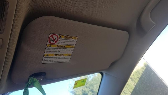 Osłona przeciwsłoneczna GS1E69270B75 MAZDA