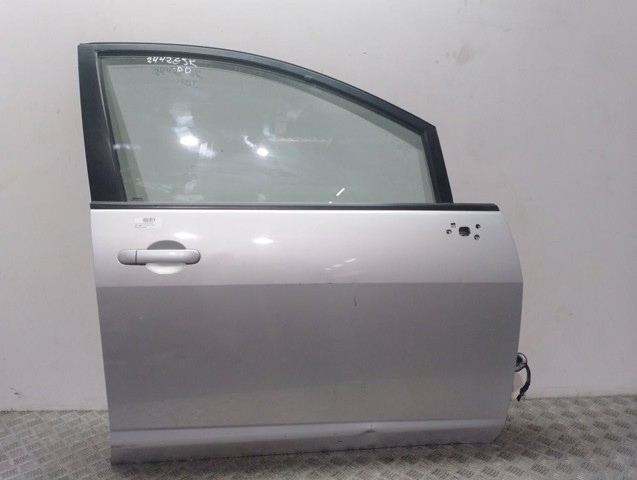  Nissan Tiida  (C11X)