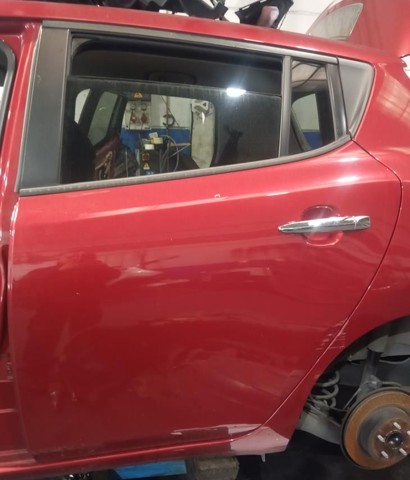  Nissan LEAF I (ZE0)
