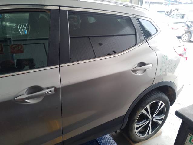 Drzwi tylne lewe H2101HV0MB NISSAN