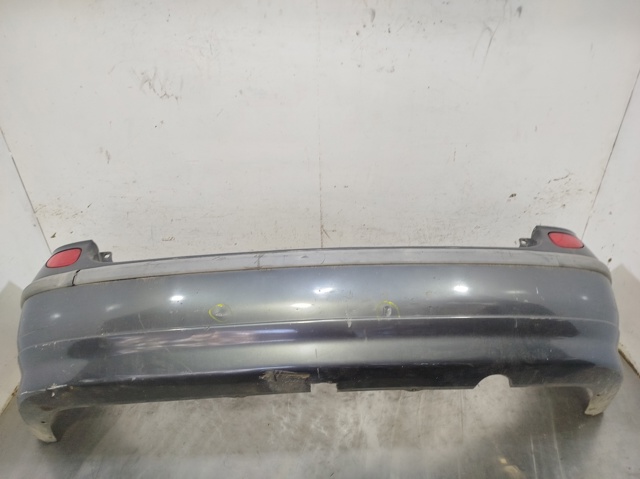 Zderzak tylny do Nissan Almera V10