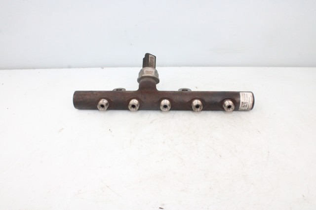 Regulator ciśnienia paliwa w listwie paliwowej H8200701690 RENAULT