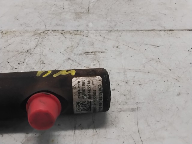 Regulator ciśnienia paliwa w listwie paliwowej H8200701690 RENAULT