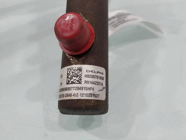 Regulator ciśnienia paliwa w listwie paliwowej H8200701690 RENAULT