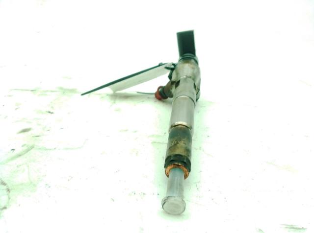 Wtryskiwacz paliwa H8200704191 NISSAN