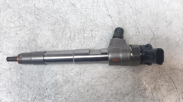 Wtryskiwacz paliwa H8201636333 RENAULT