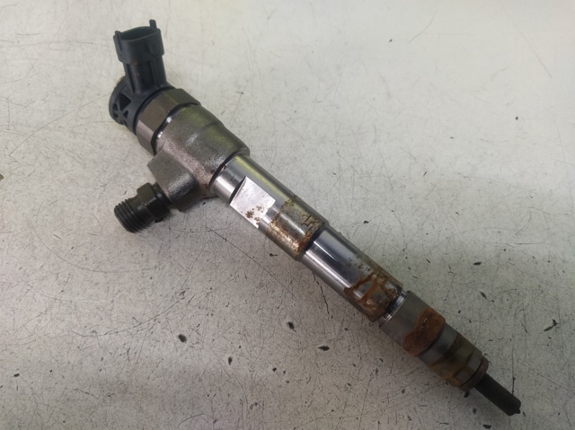 Wtryskiwacz paliwa H8201636333 RENAULT