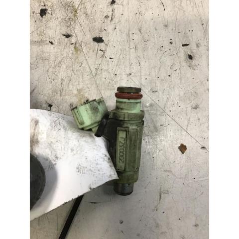 Wtryskiwacz paliwa Mitsubishi Outlander 1 CU