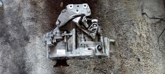 Mechaniczna skrzynia biegów w komplecie HDU VAG