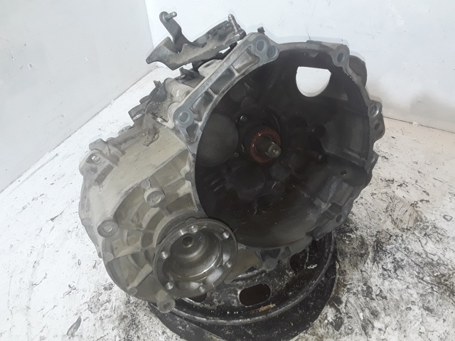 Mechaniczna skrzynia biegów w komplecie HDV VAG