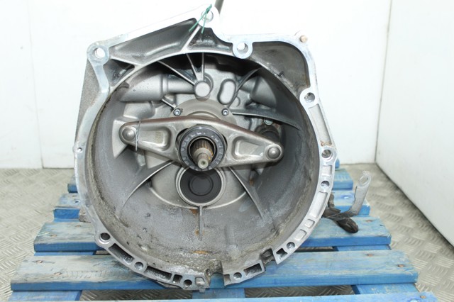 Mechaniczna skrzynia biegów w komplecie HRA BMW